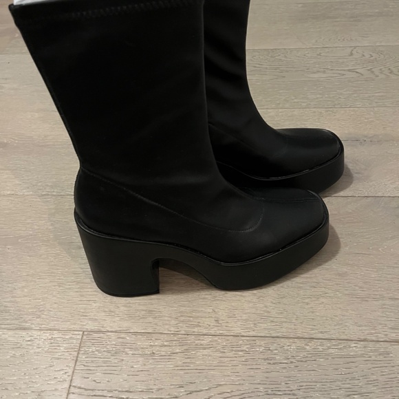 zara vegan leather boots - Picture 4 of 10